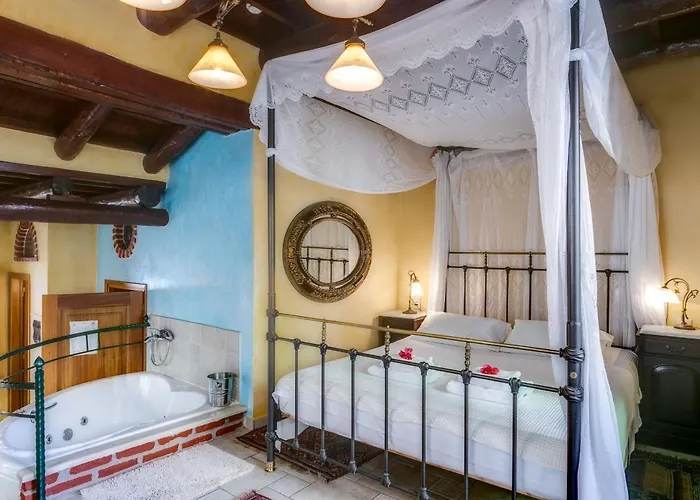 Ifigenia Traditional Rooms & Maisonettes